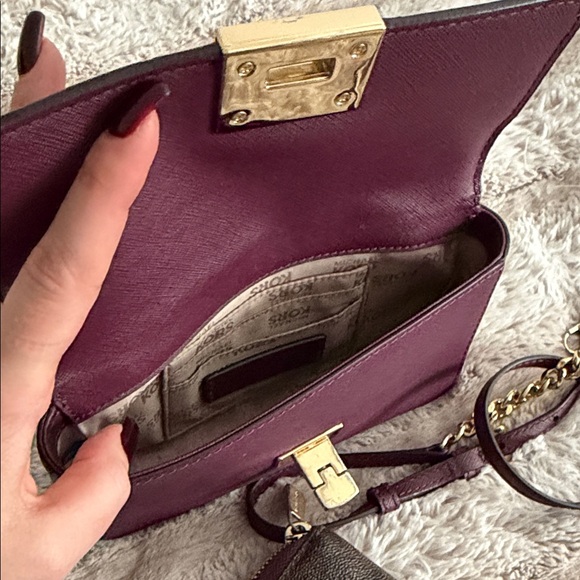 MICHAEL Michael Kors Burgundy Crossbody Bag with Gold Hardware - Picture 6 of 11